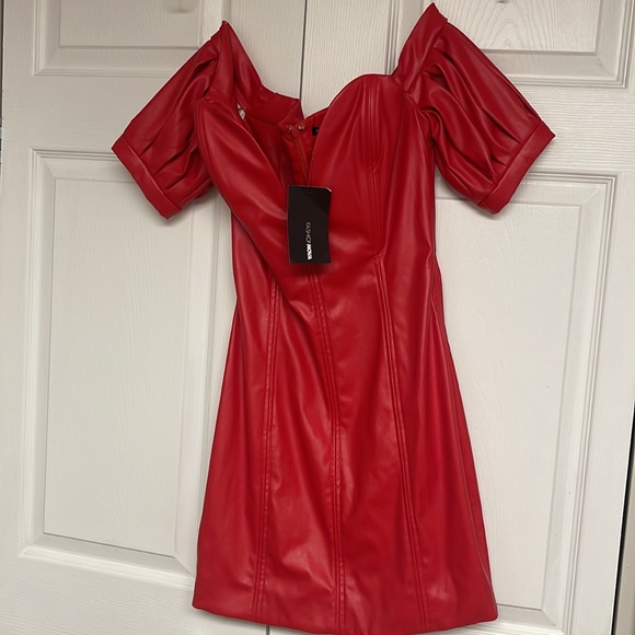 Fashion Nova “I’m About It” Red Off Shoulder Dress Size Medium - Picture 3 of 6